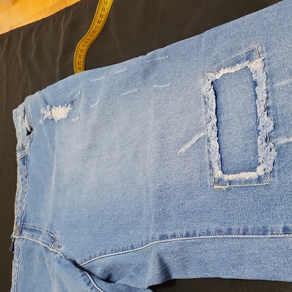 Denim 24/7 Distressed jeans. Size 24W. - Picture 2 of 6